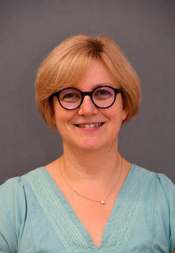 Dr Catherine David